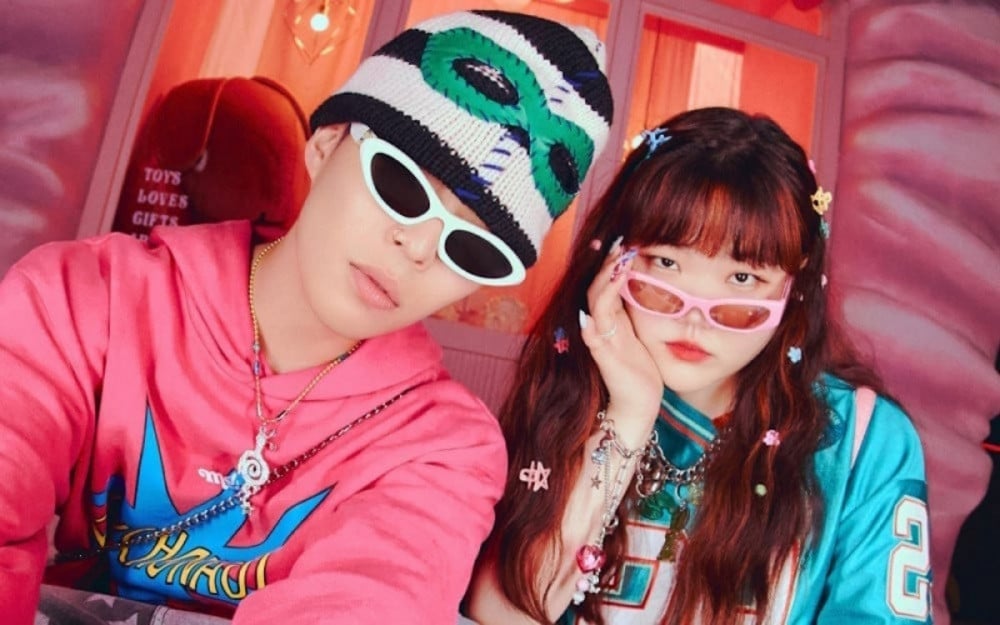 AKMU