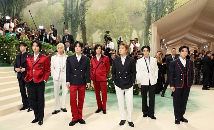 stray kids met gala