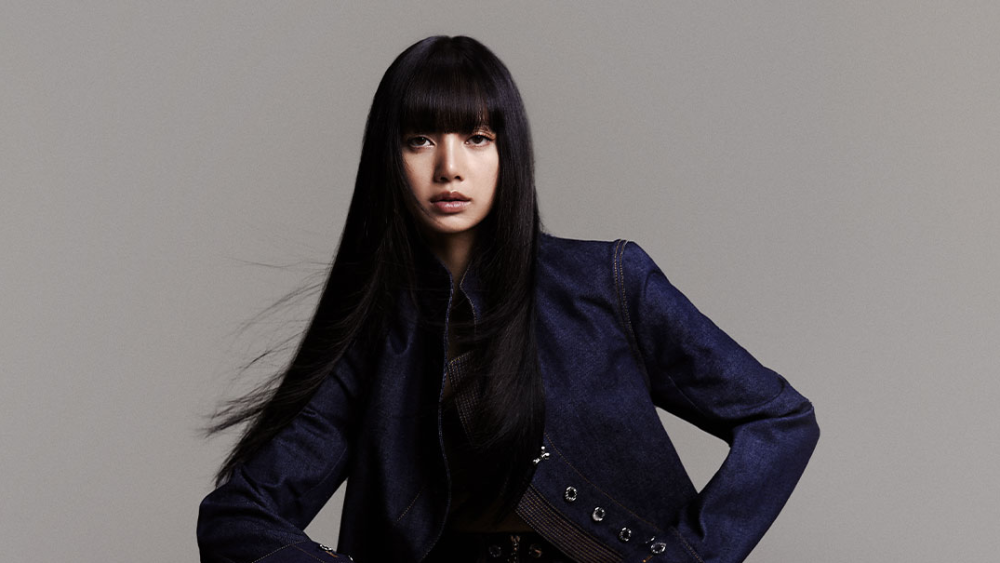 CELEBRITY_LISA_ANNOUNCEMENT_VISUAL