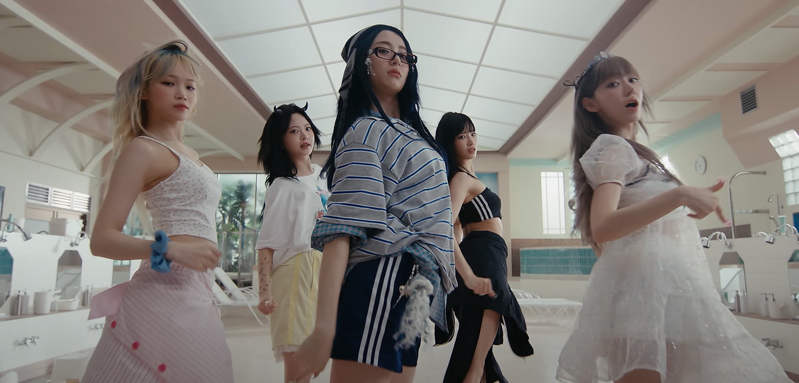 le-sserafim-crazy-mv