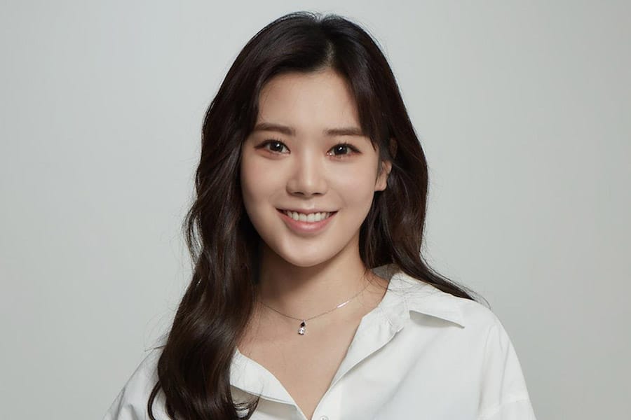 Former After School member Lizzy