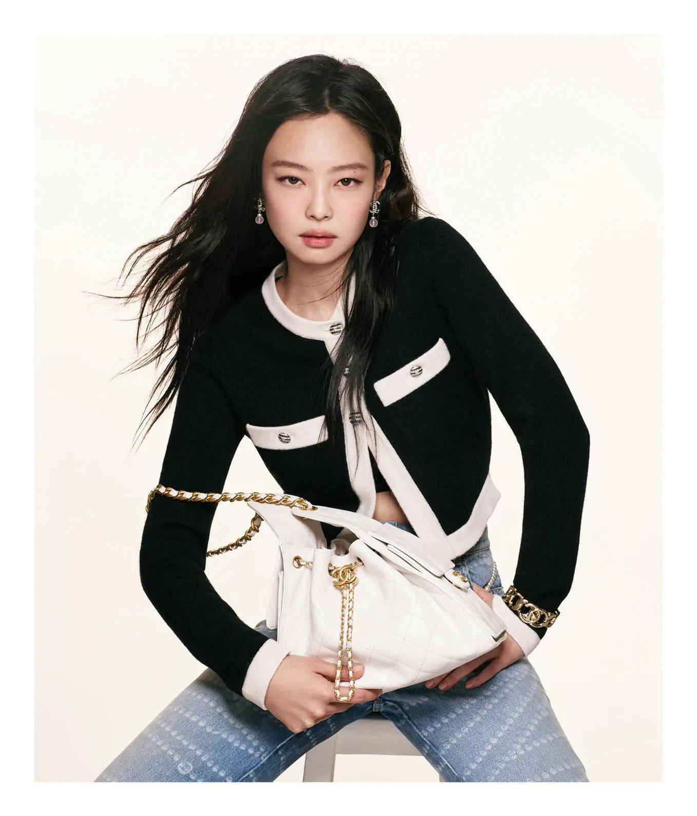 CHANEL 25 handbag