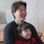 Lee Dong Gun and daughter