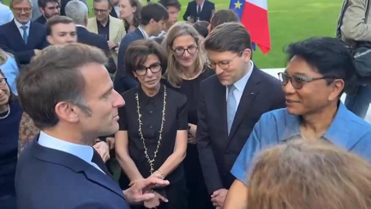lee soo man and emmanuel macron